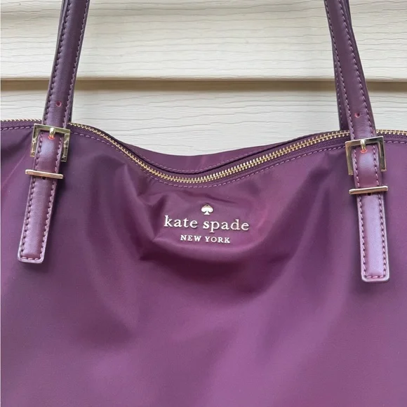 Kate Spade Maroon Burgundy Shoulder Tote Bag Gold accent detail adjustable strap - Picture 3 of 14